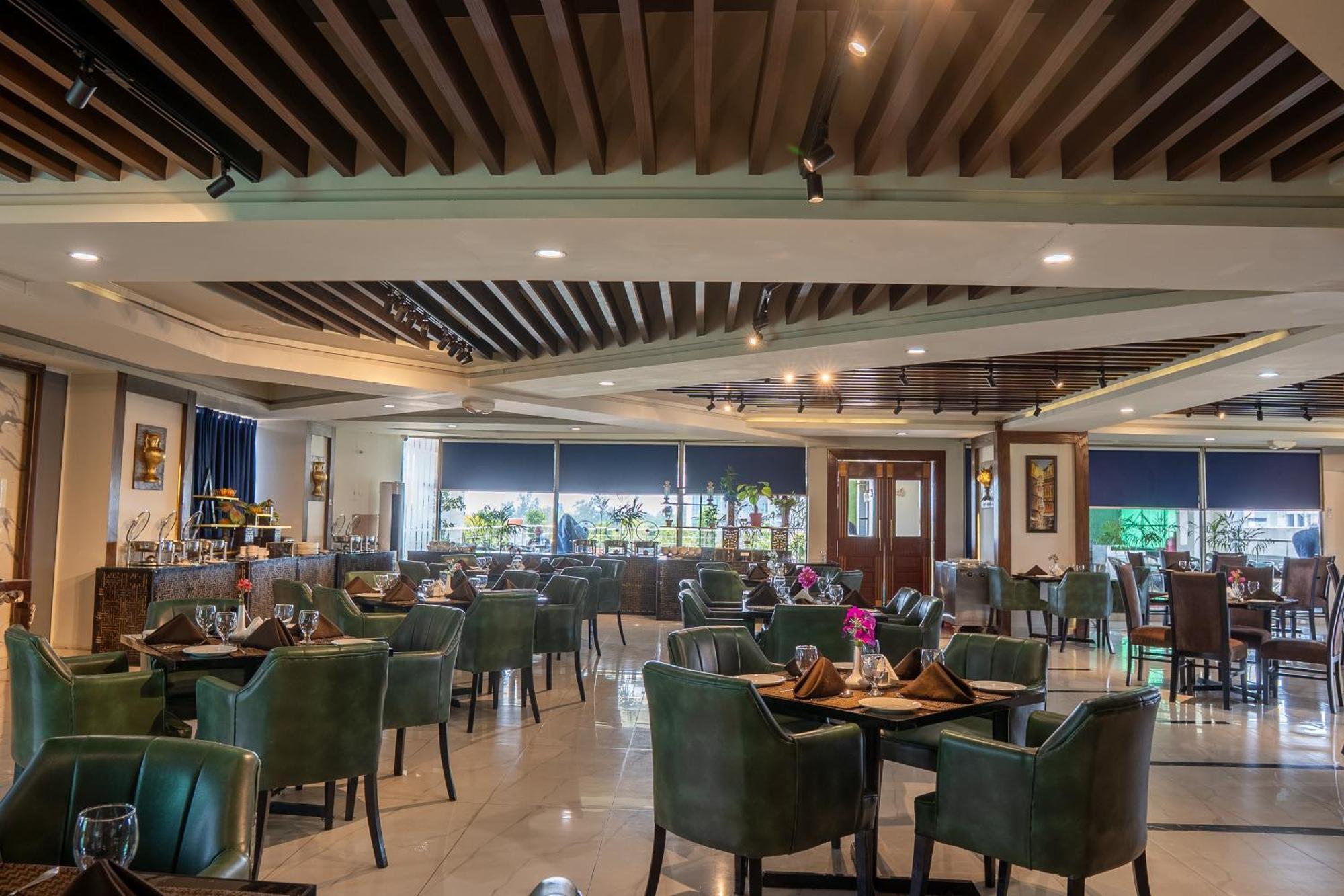 Legend Hotel Ισλαμαμπάντ Εξωτερικό φωτογραφία